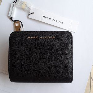 New Marc Jacobs  Compact Leather Wallet.
